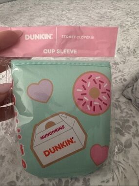SCL x Dunkin Cupsleeve.